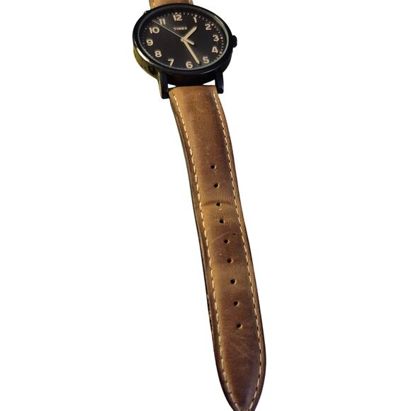 Timex Indiglo Mens Watch Black Dial and Trim New Battery Timex leather band - Picture 11 of 11